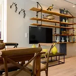 Sitio Dos Cavaleiros Daily Serviced Lissabon