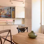 Sitio Dos Cavaleiros Daily Serviced * Lisboa