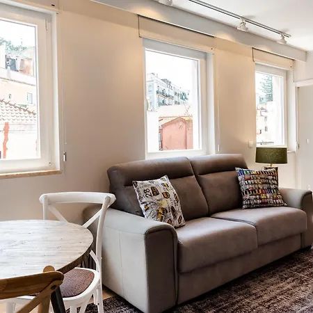 Sitio Dos Cavaleiros Daily Serviced Апартаменти Лісабон