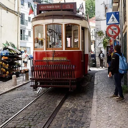 Апартаменти Sitio Dos Cavaleiros Daily Serviced